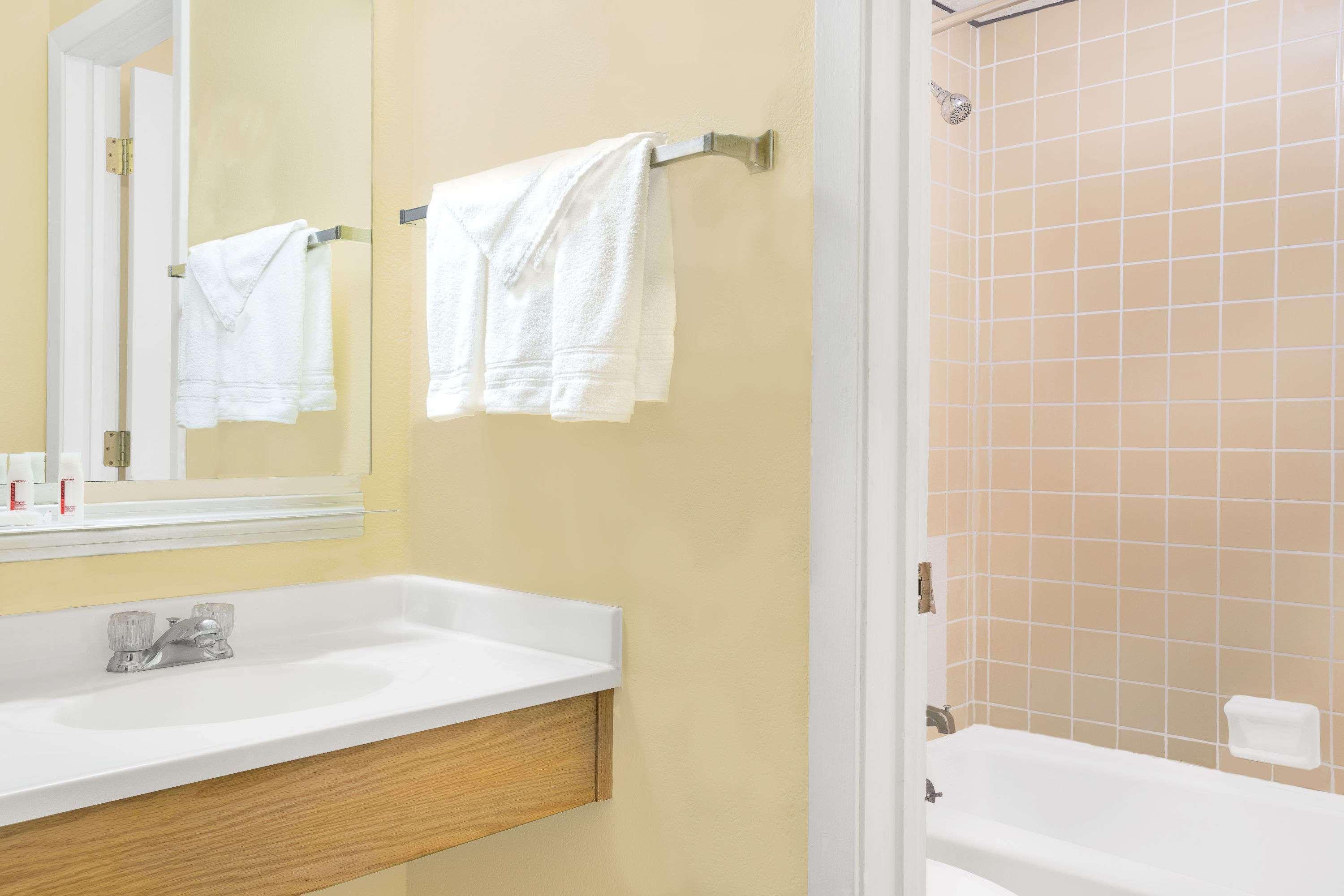 Days Inn By Wyndham Alexandria Mn Zewnętrze zdjęcie